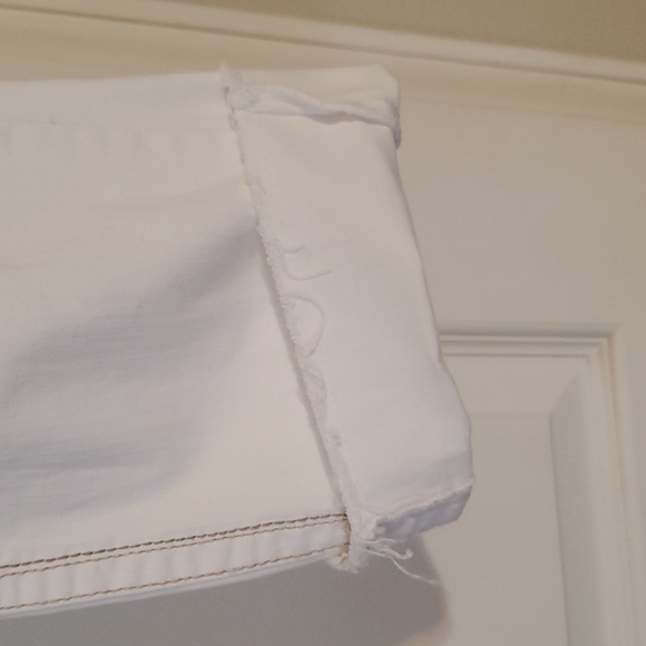 White capri jeans - Picture 2 of 7